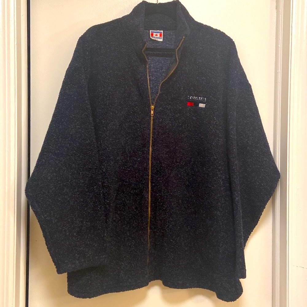 Tommy Hilfiger Men’s Zipper Pocket Fleece